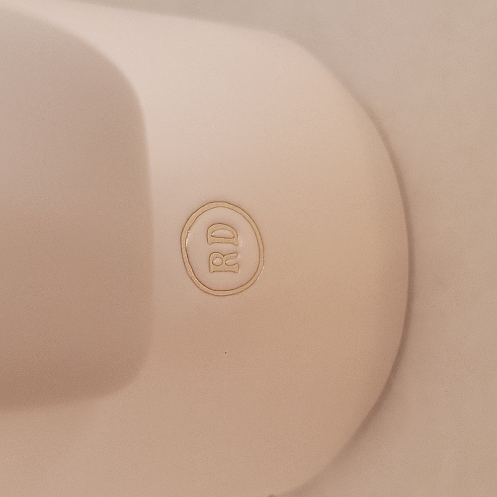 Pair of Christmas Tree Merry Mugs From The Artisan Collection - Picture 4 of 6